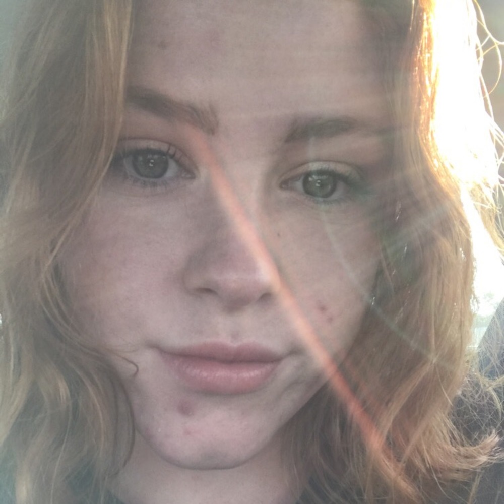 Meet your Posher, Alexis